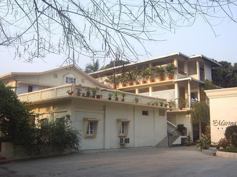 Marina'S Motel Bagdogra Exteriör bild