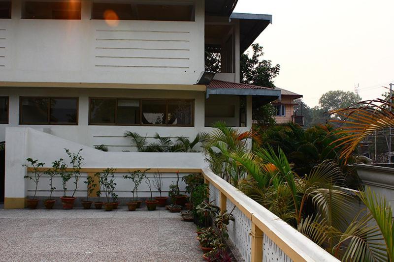 Marina'S Motel Bagdogra Exteriör bild